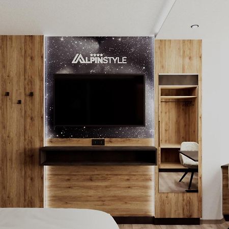 Alpinstyle Hotel Ischgl Buitenkant foto