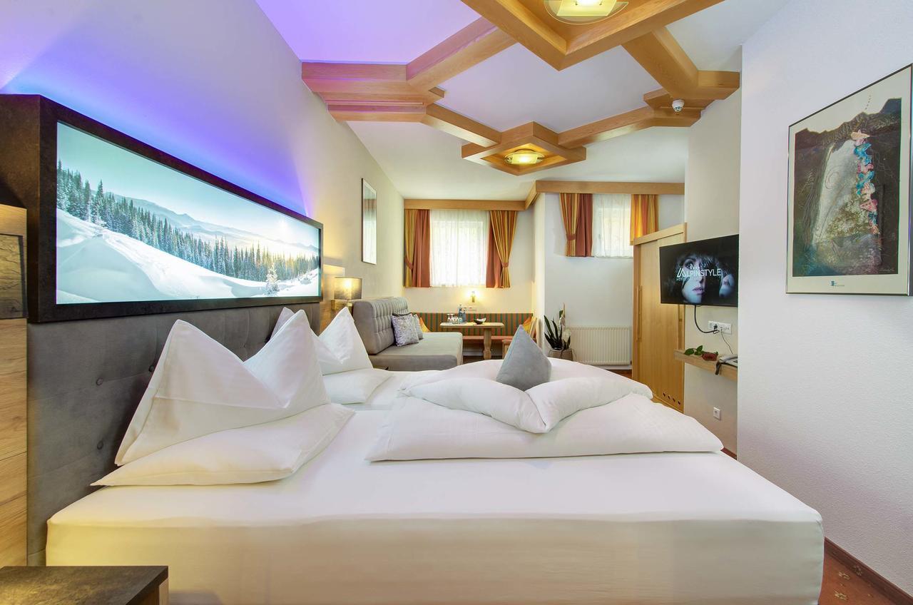 Alpinstyle Hotel Ischgl Buitenkant foto