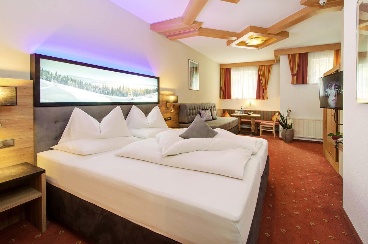 Alpinstyle Hotel Ischgl Buitenkant foto