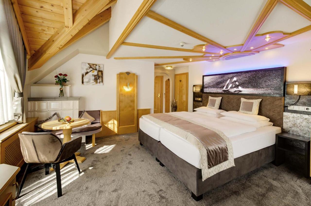 Alpinstyle Hotel Ischgl Buitenkant foto